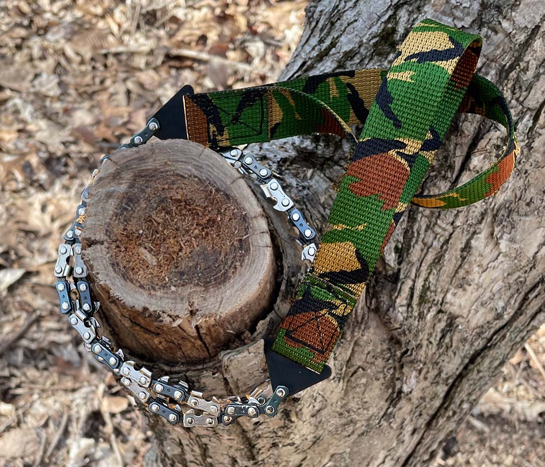 Pocket Chainsaw around tree