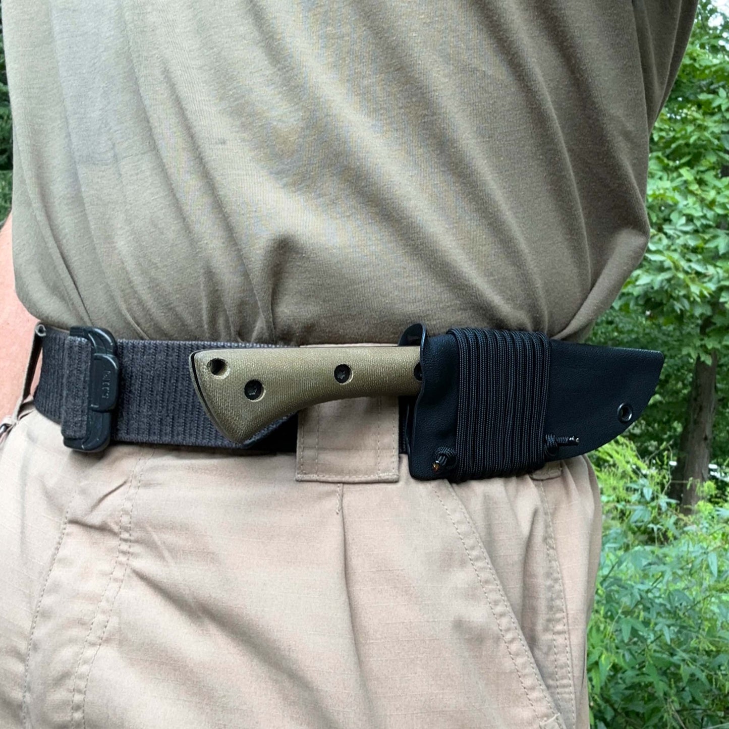The Sidekick Knife on a person's waist